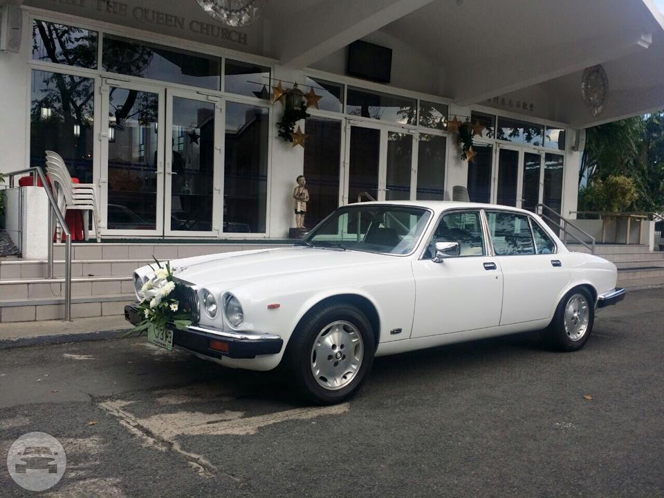 1969 Jaguar XJ6 (White Vintage)
Sedan /
Makati, Metro Manila

 / Hourly ₱0.00
