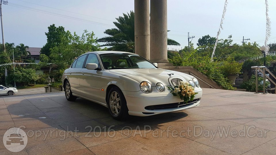 2009 Jaguar S-Type White
Sedan /
Makati, Metro Manila

 / Hourly ₱0.00

