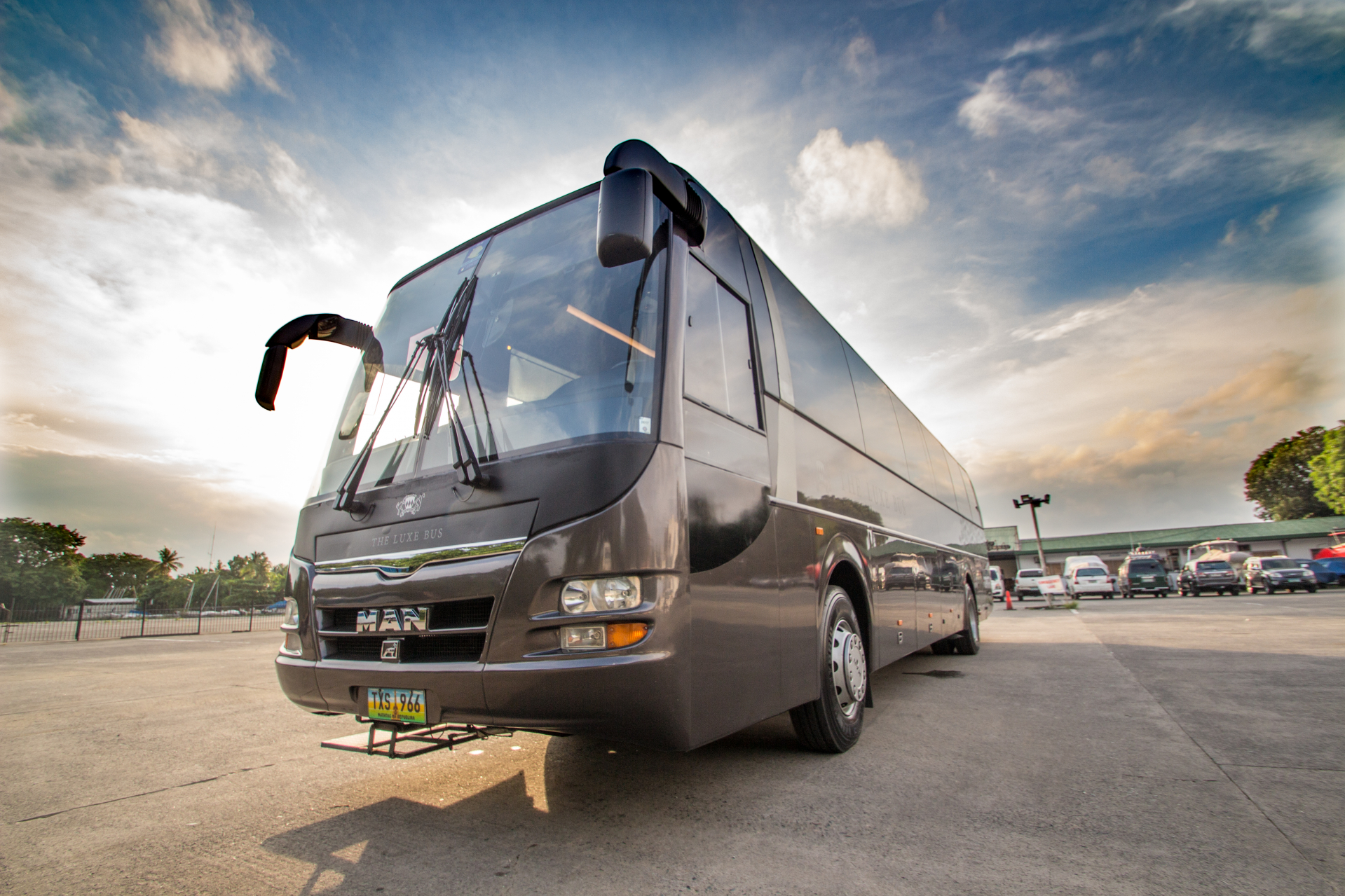 Luxury Bus by LXV
Coach Bus /
Makati, Metro Manila

 / Hourly ₱56.00
